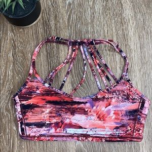 Lululemon sports bra size 6